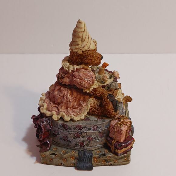 Vintage Boyds Bear Collection Figurine Music Box Plays Happy Birthday WORKS - Picture 4 of 7